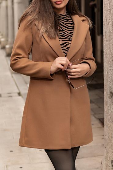Elegants mētelis ar pogu, camel krāsā